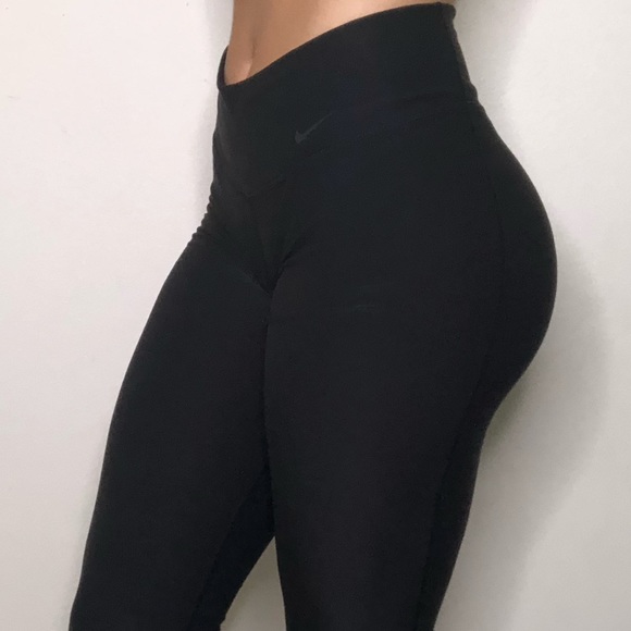 Nike Pants - NIKE Capri Leggings